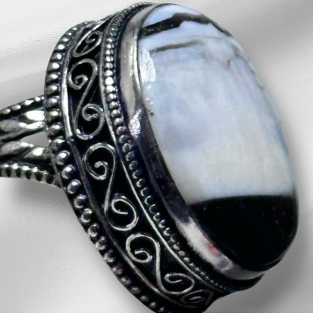 Elegant ORIENTAL AGATE RING Polished Silver Bezel Natural Stone SIZE 8